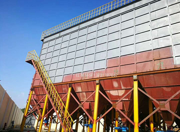 鋁熔鑄煙氣處理除塵器安裝現場 鋁熔鑄煙氣處理除塵器安裝現場